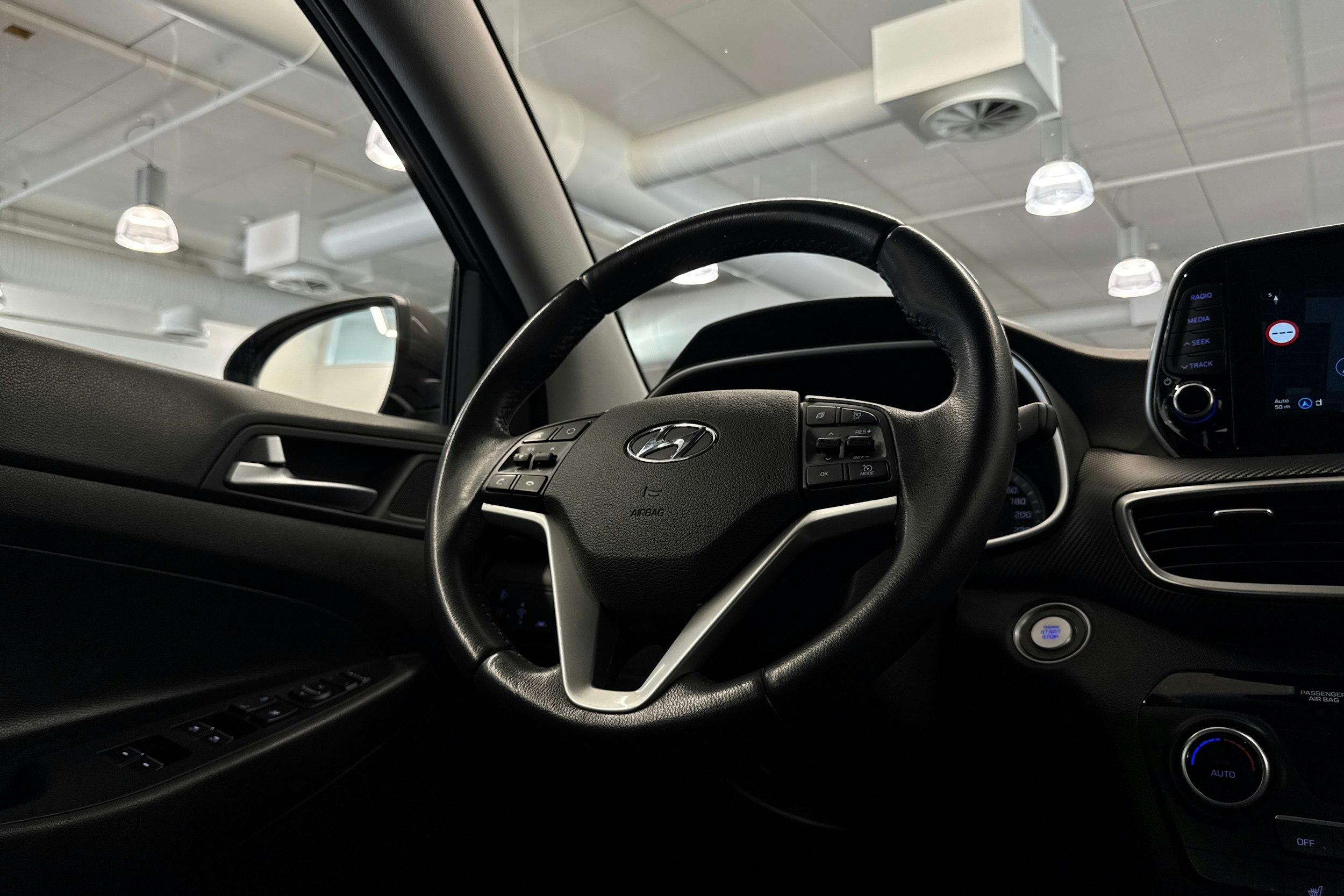 ruskea (beige) Hyundai Tucson 2019 kuva 16.