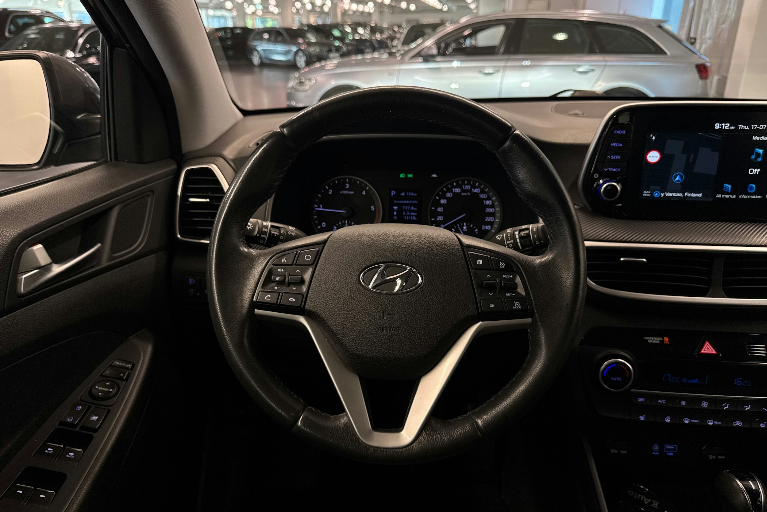 ruskea (beige) Hyundai Tucson 2019 kuva 17.