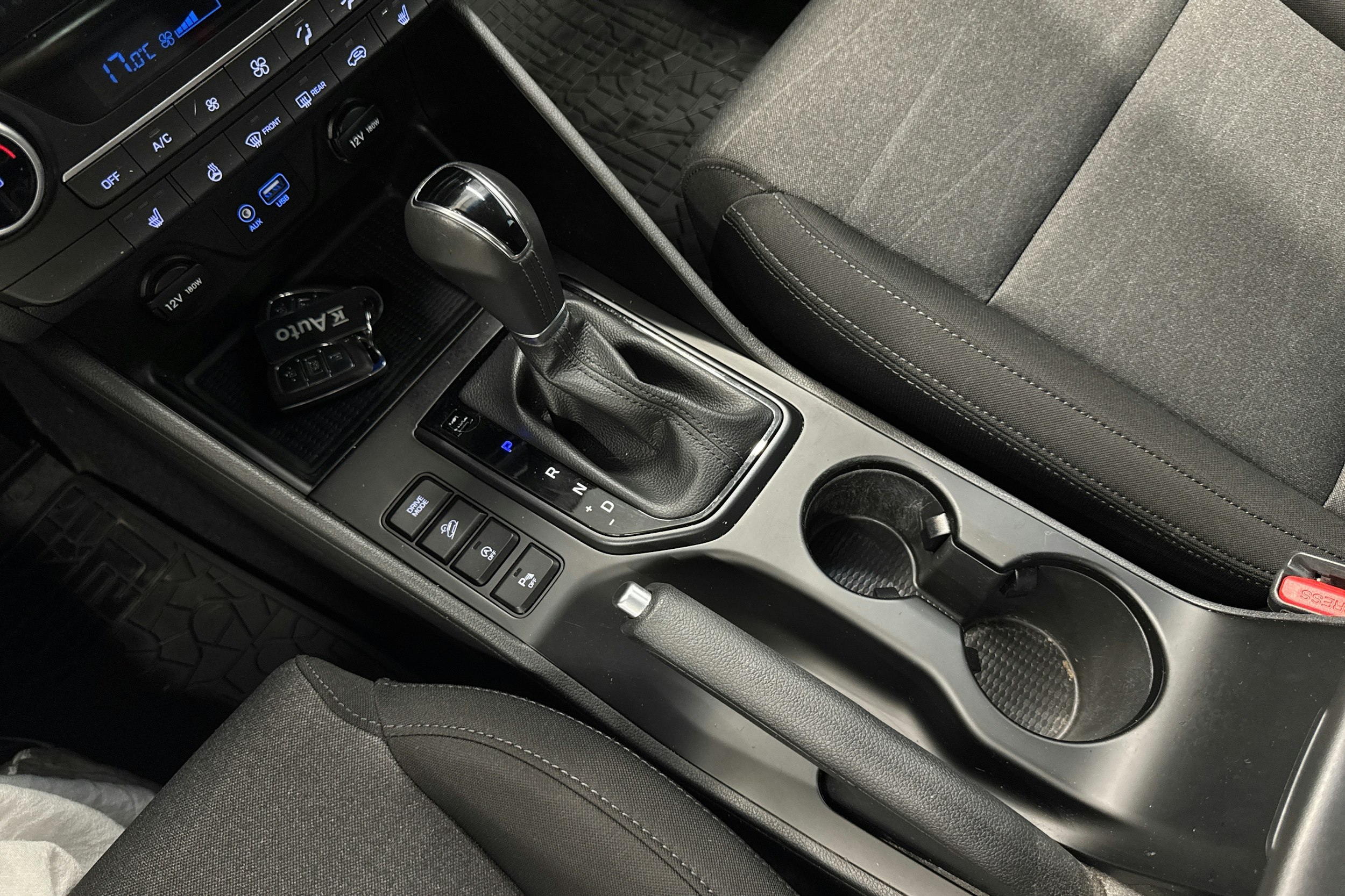 ruskea (beige) Hyundai Tucson 2019 kuva 25.