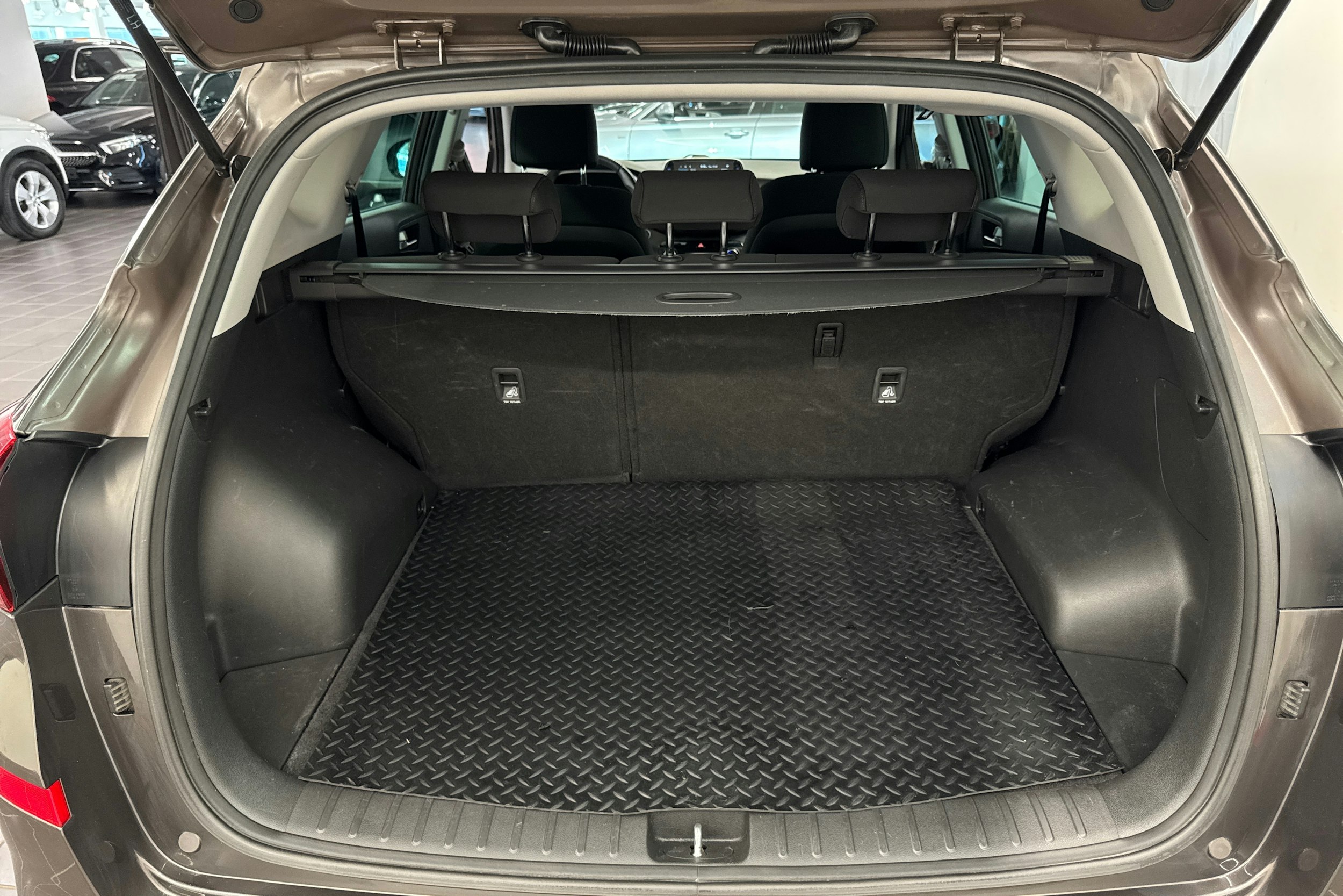ruskea (beige) Hyundai Tucson 2019 kuva 34.