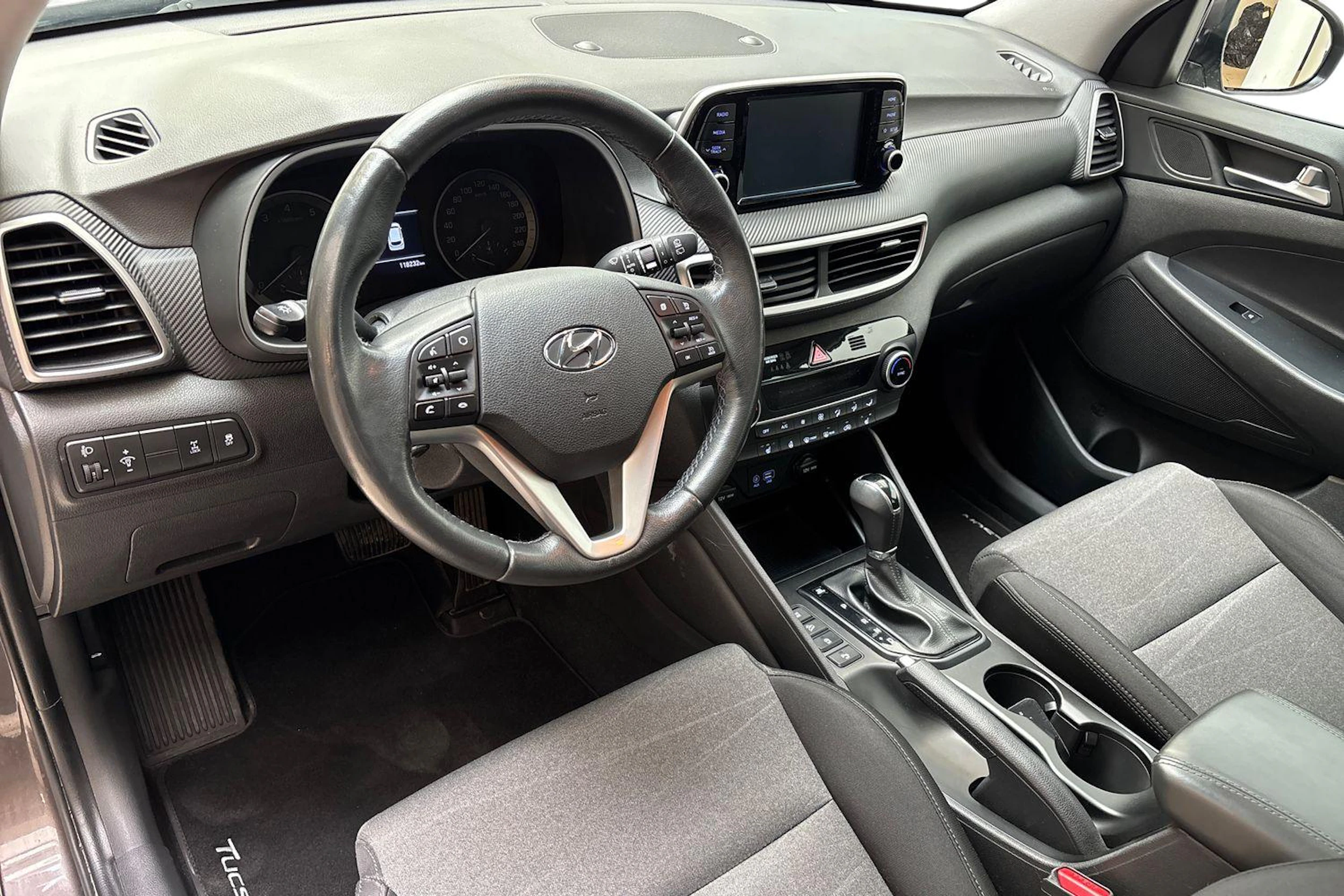 ruskea (beige) Hyundai Tucson 2019 kuva 8.