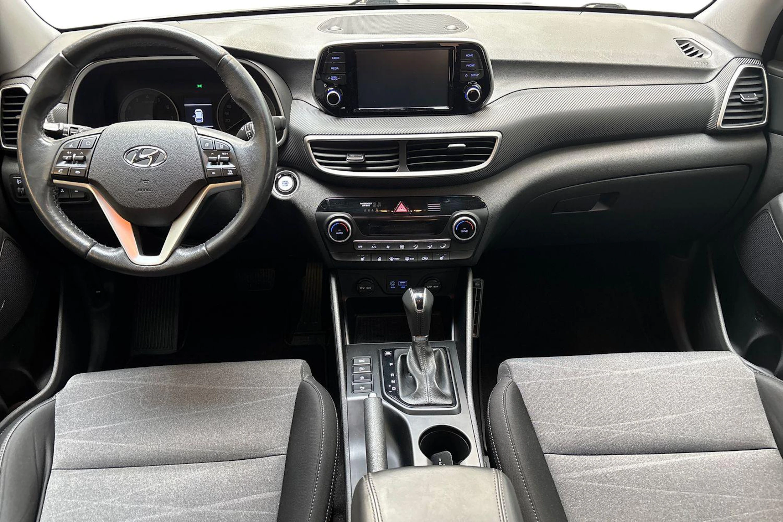 ruskea (beige) Hyundai Tucson 2019 kuva 9.