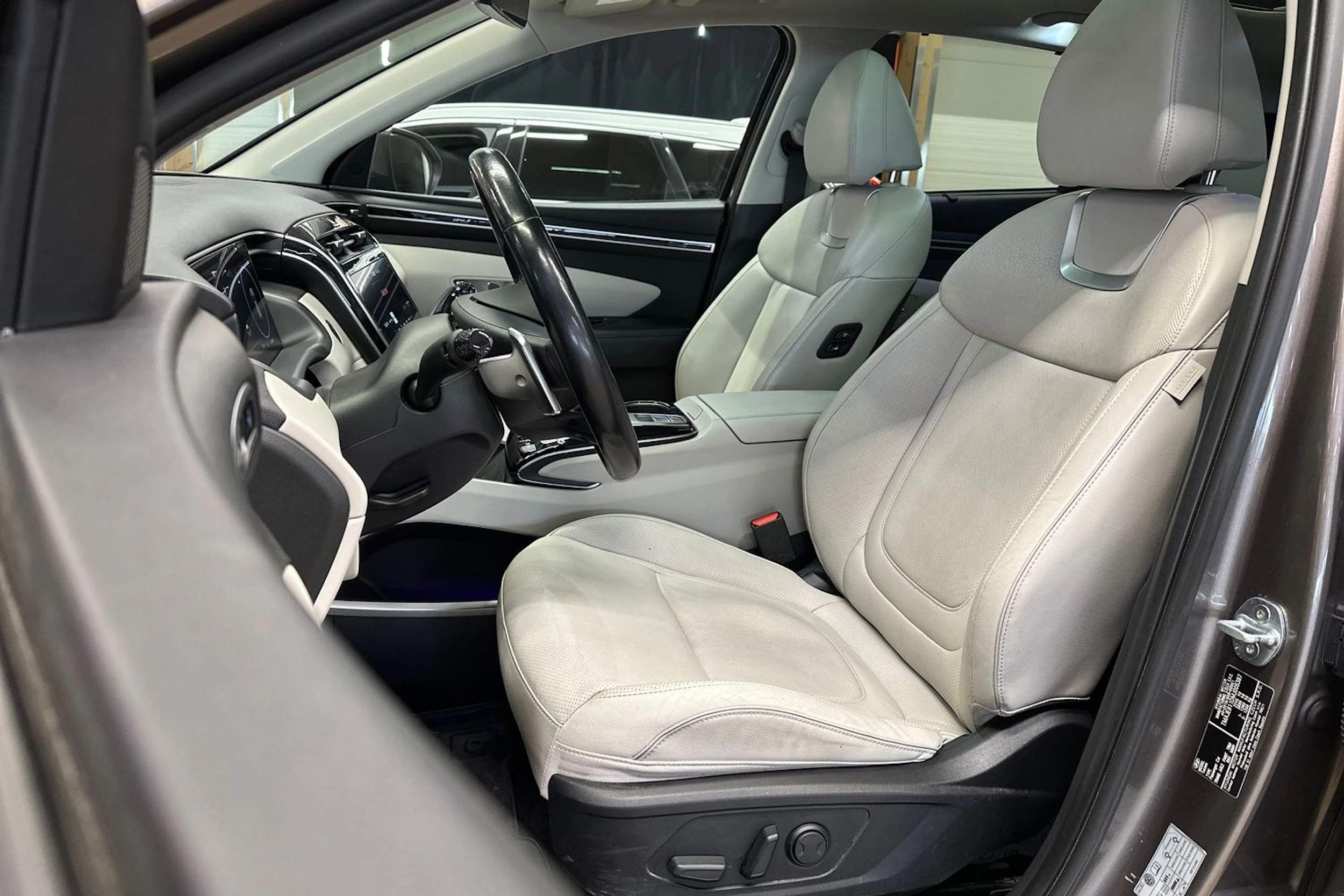 ruskea (beige) Hyundai Tucson 2021 kuva 15.