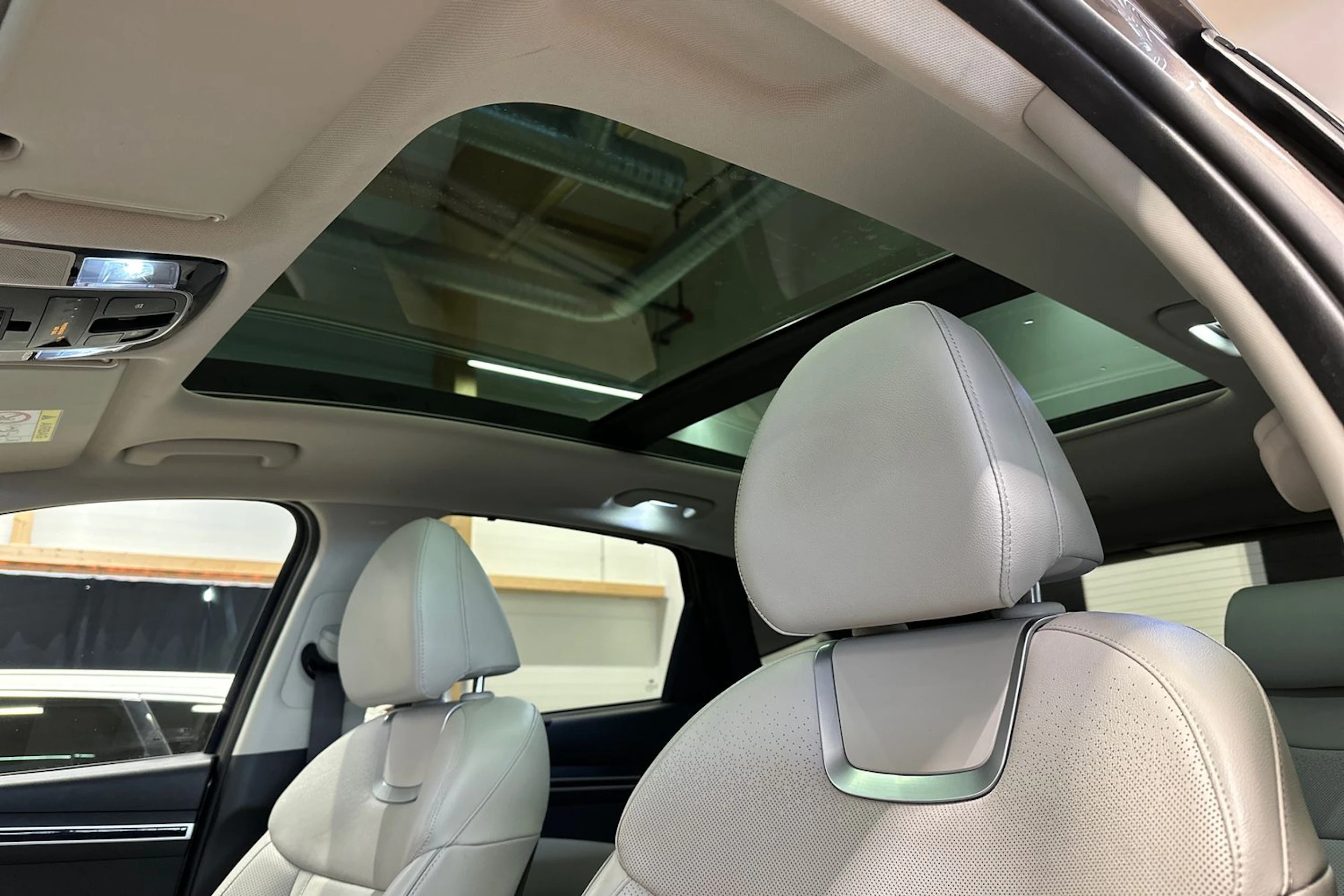 ruskea (beige) Hyundai Tucson 2021 kuva 16.