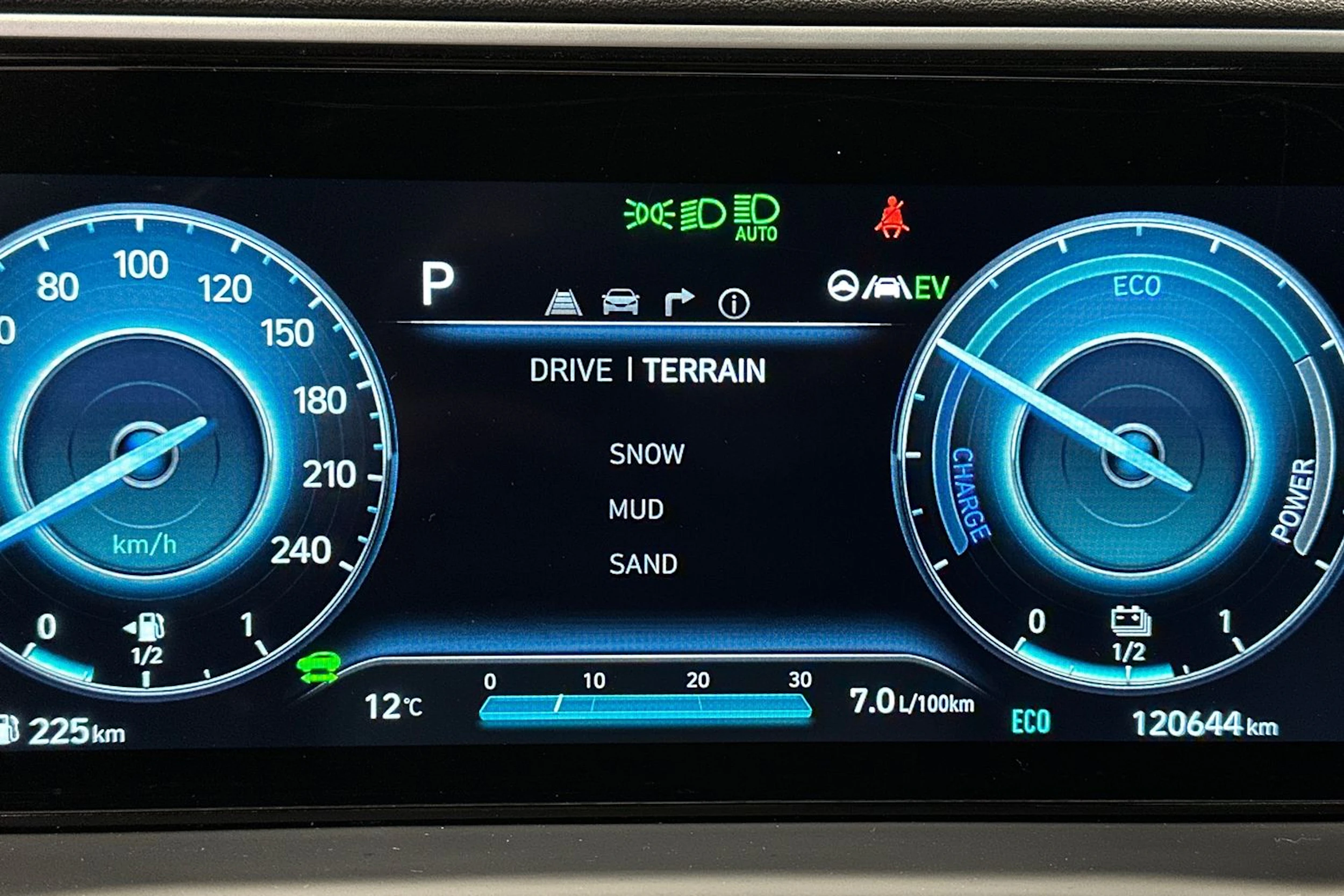 ruskea (beige) Hyundai Tucson 2021 kuva 32.