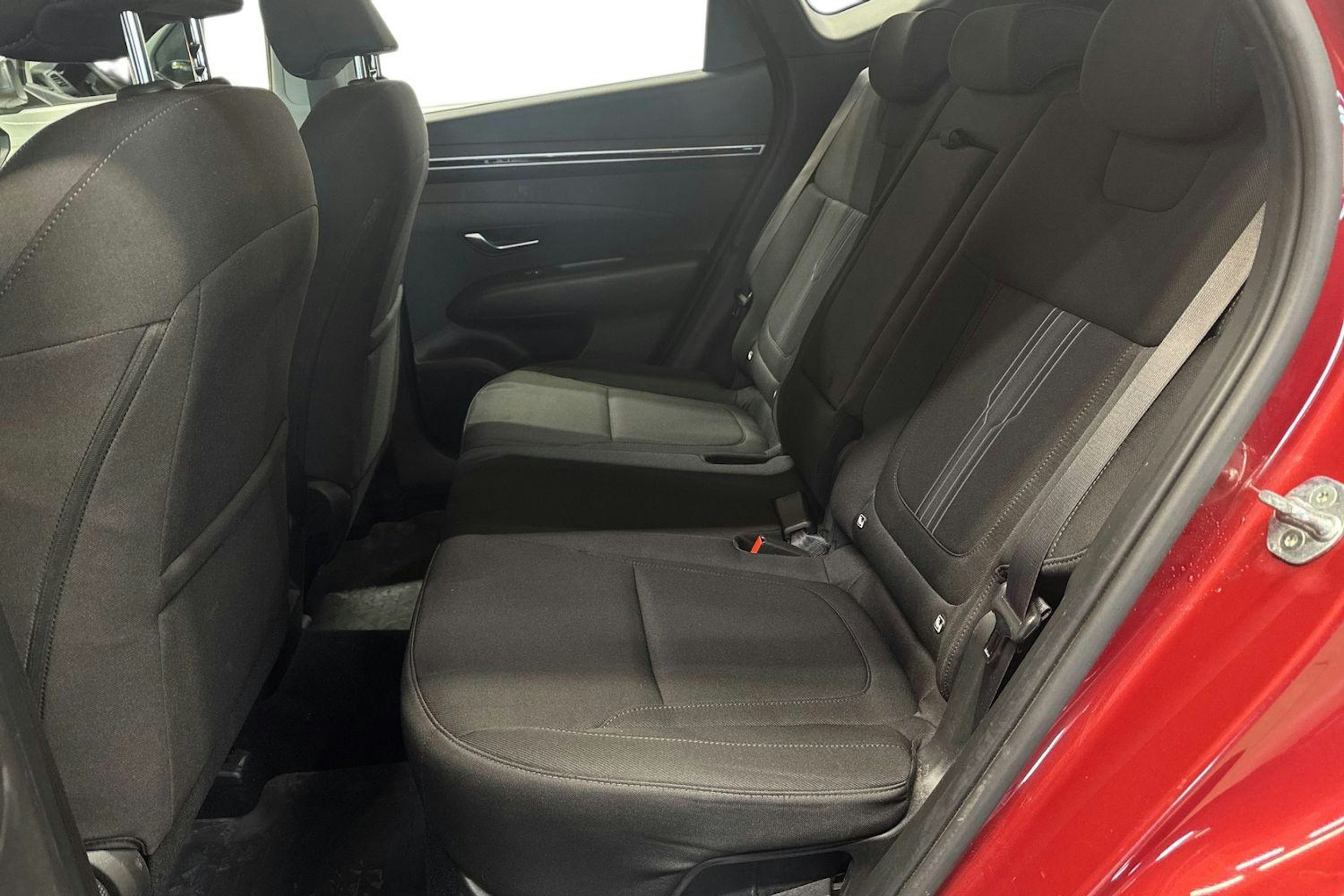 punainen Hyundai Tucson 2021 kuva 10.