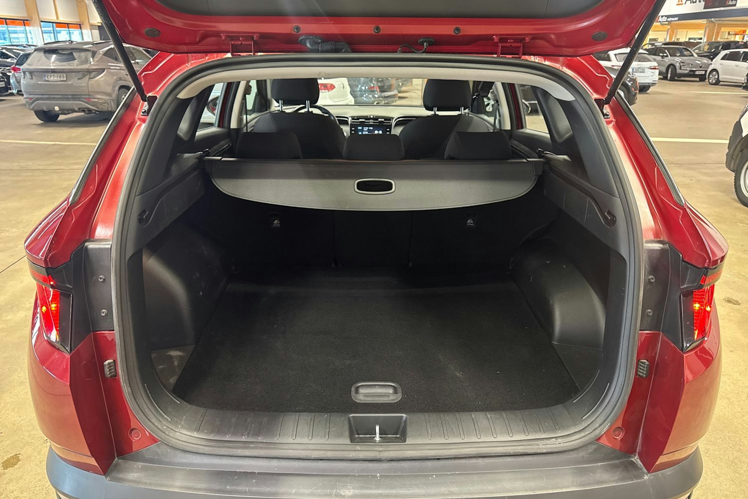 punainen Hyundai Tucson 2021 kuva 15.