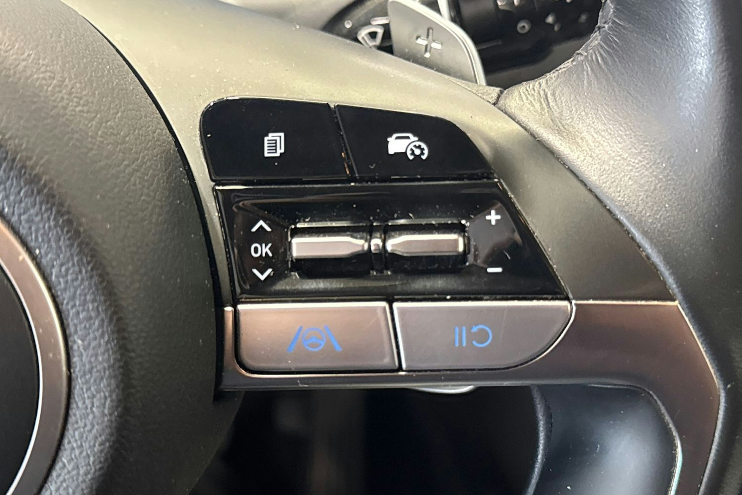 punainen Hyundai Tucson 2021 kuva 21.