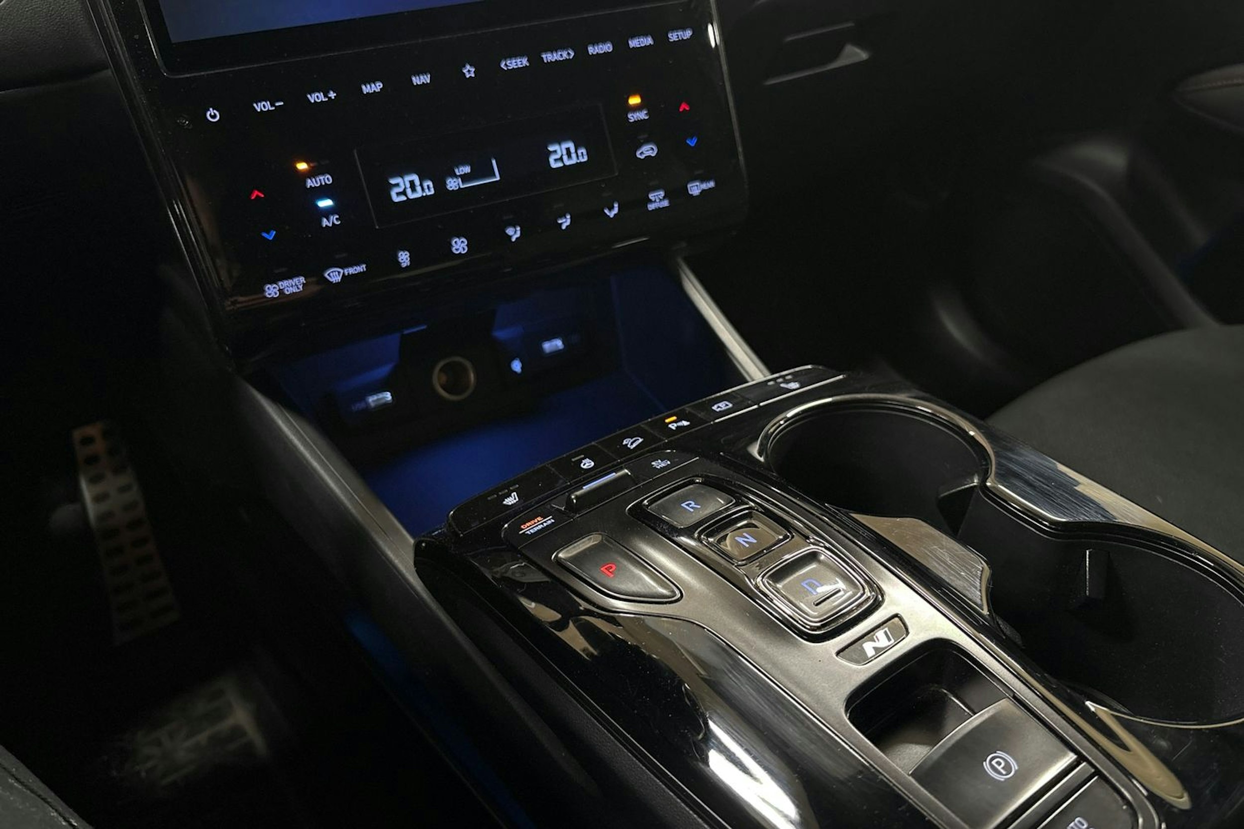 Harmaa Hyundai Tucson 2021 kuva 20.