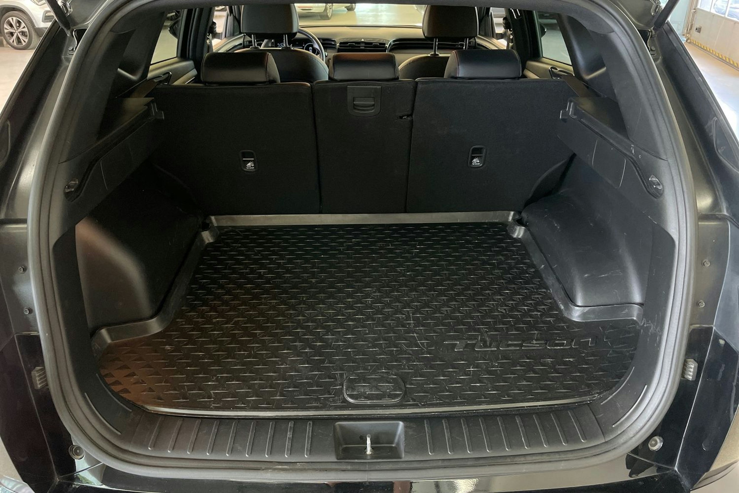 musta Hyundai Tucson 2021 kuva 32.