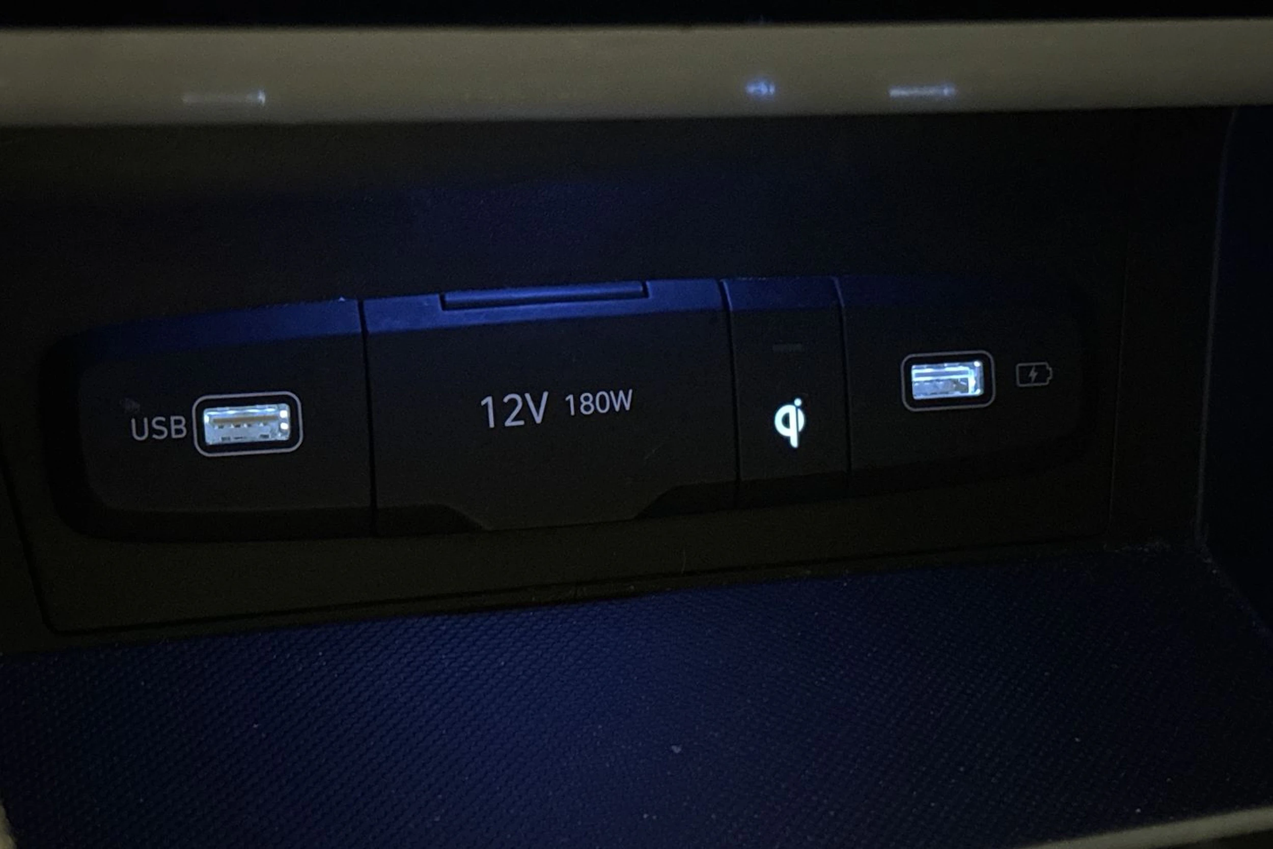 harmaa Hyundai Tucson 2022 kuva 30.