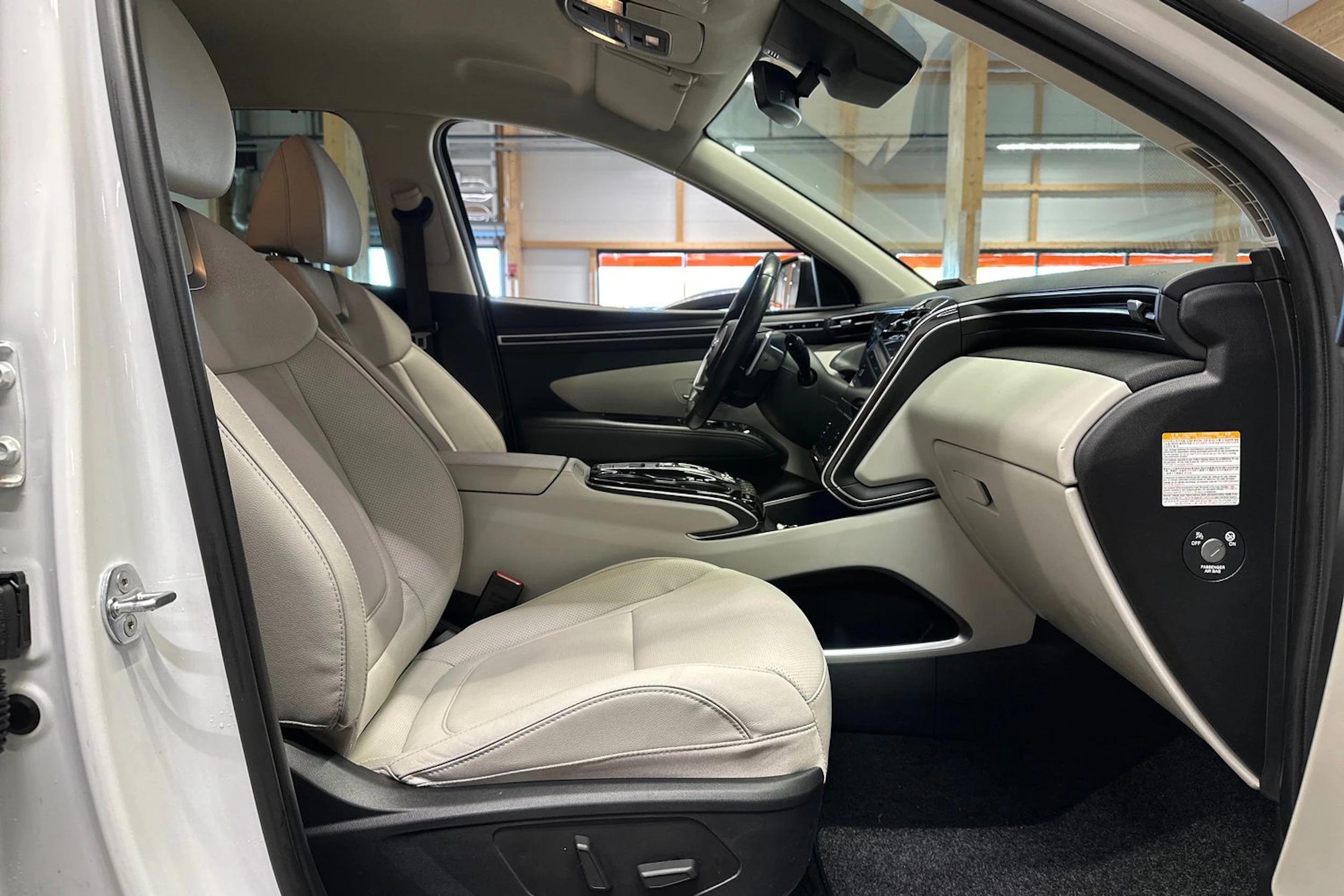 valkoinen Hyundai Tucson 2022 kuva 11.