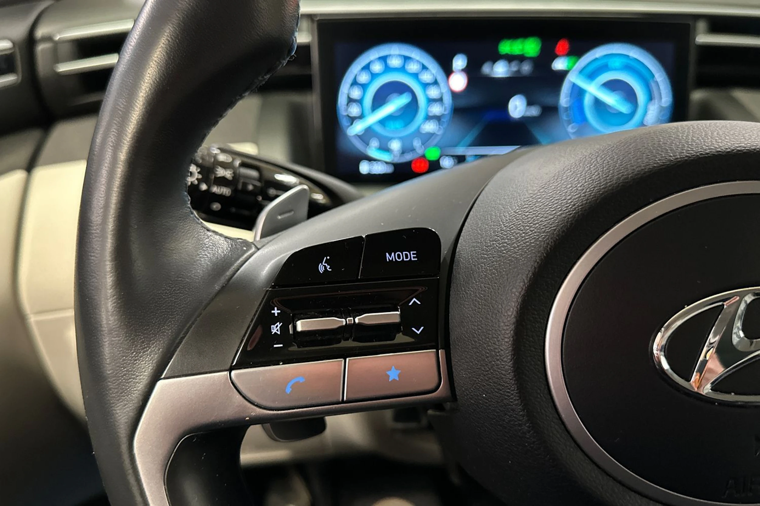valkoinen Hyundai Tucson 2022 kuva 26.