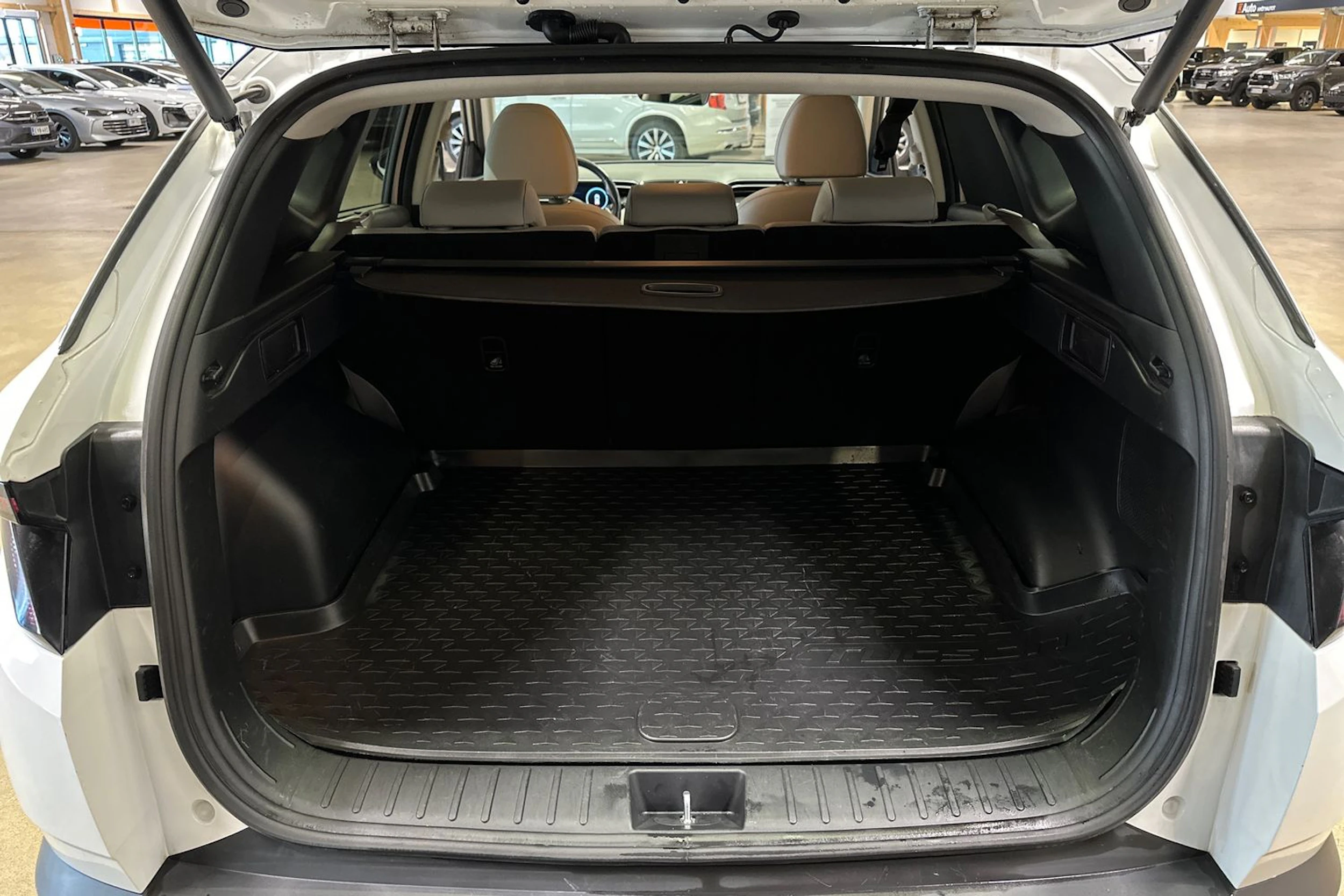 valkoinen Hyundai Tucson 2022 kuva 30.