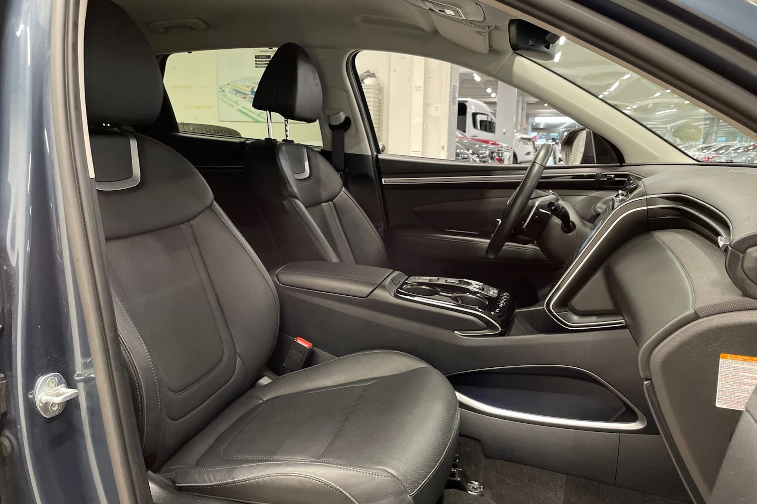 sininen Hyundai Tucson 2022 kuva 27.