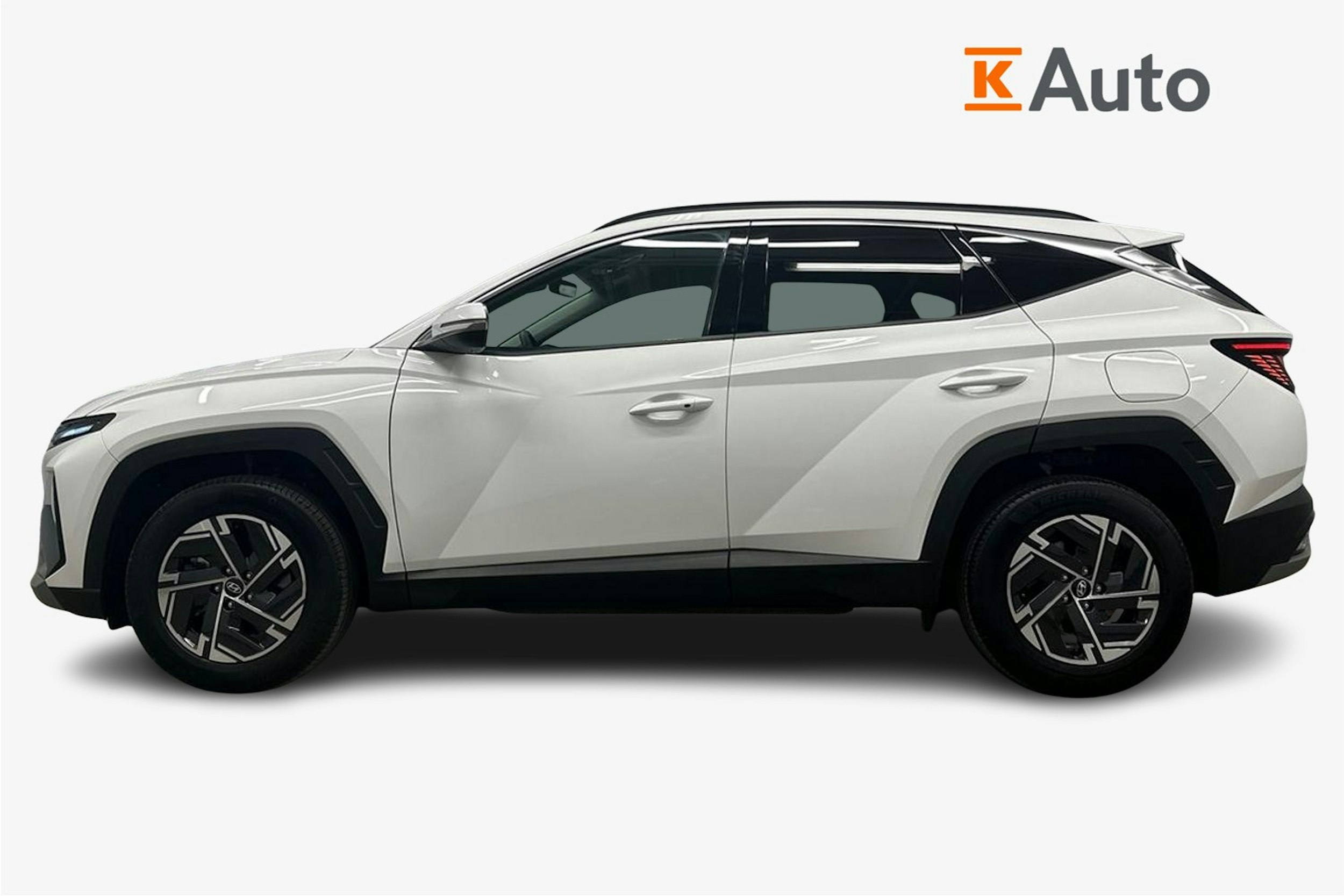 valkoinen Hyundai Tucson 2025 kuva 6.
