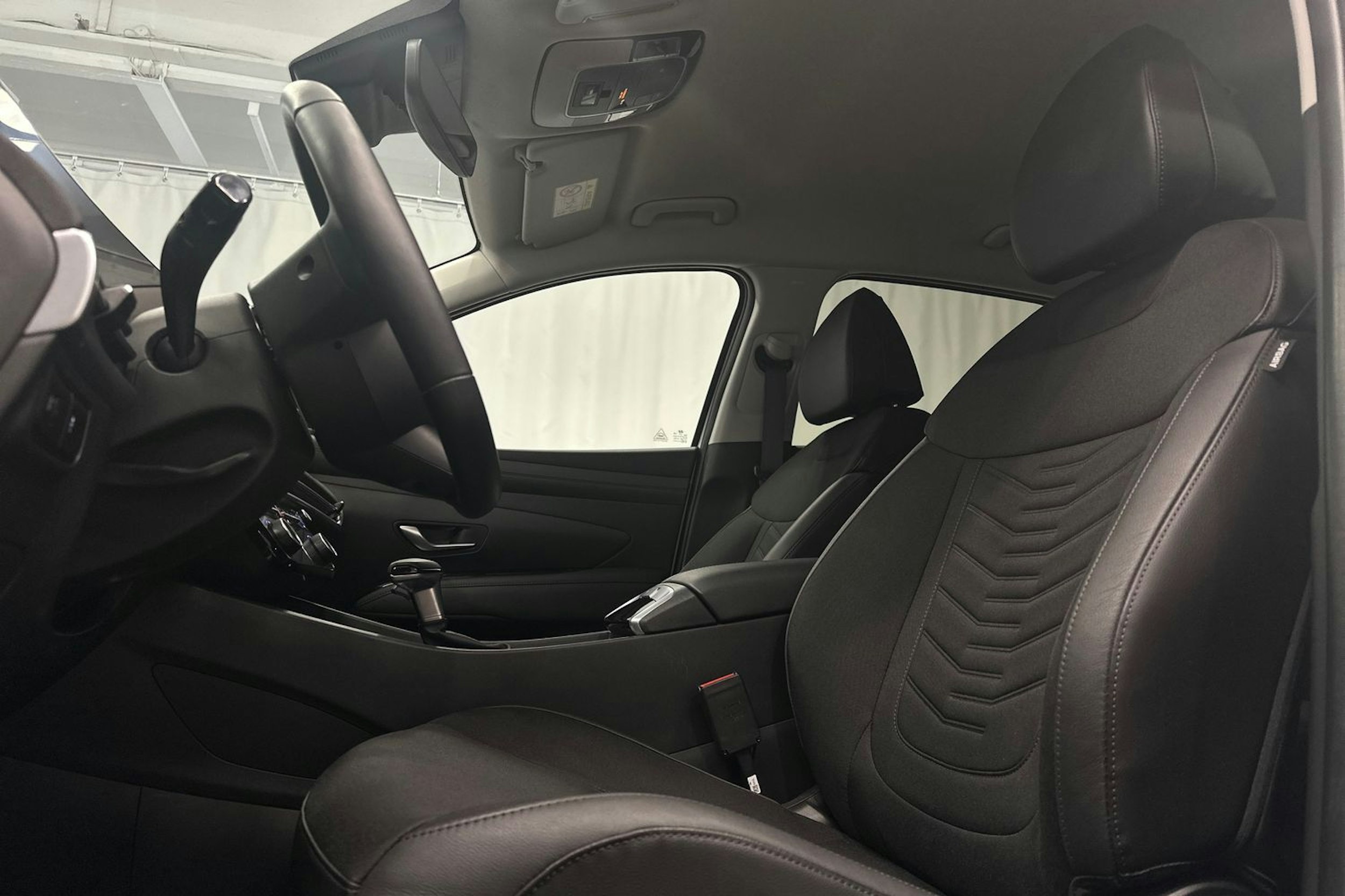 valkoinen Hyundai Tucson 2025 kuva 15.