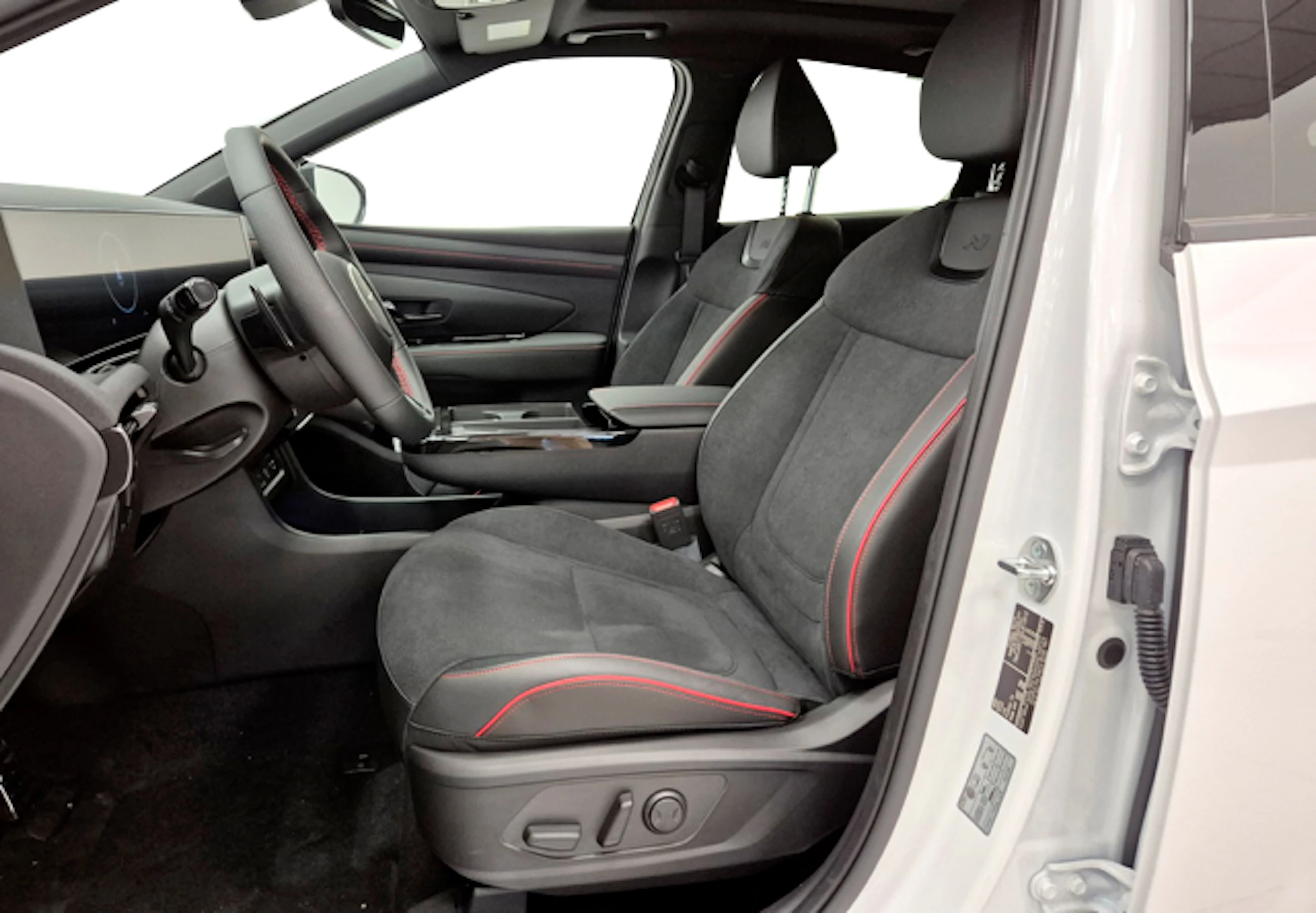 valkoinen Hyundai Tucson 2026 kuva 3.