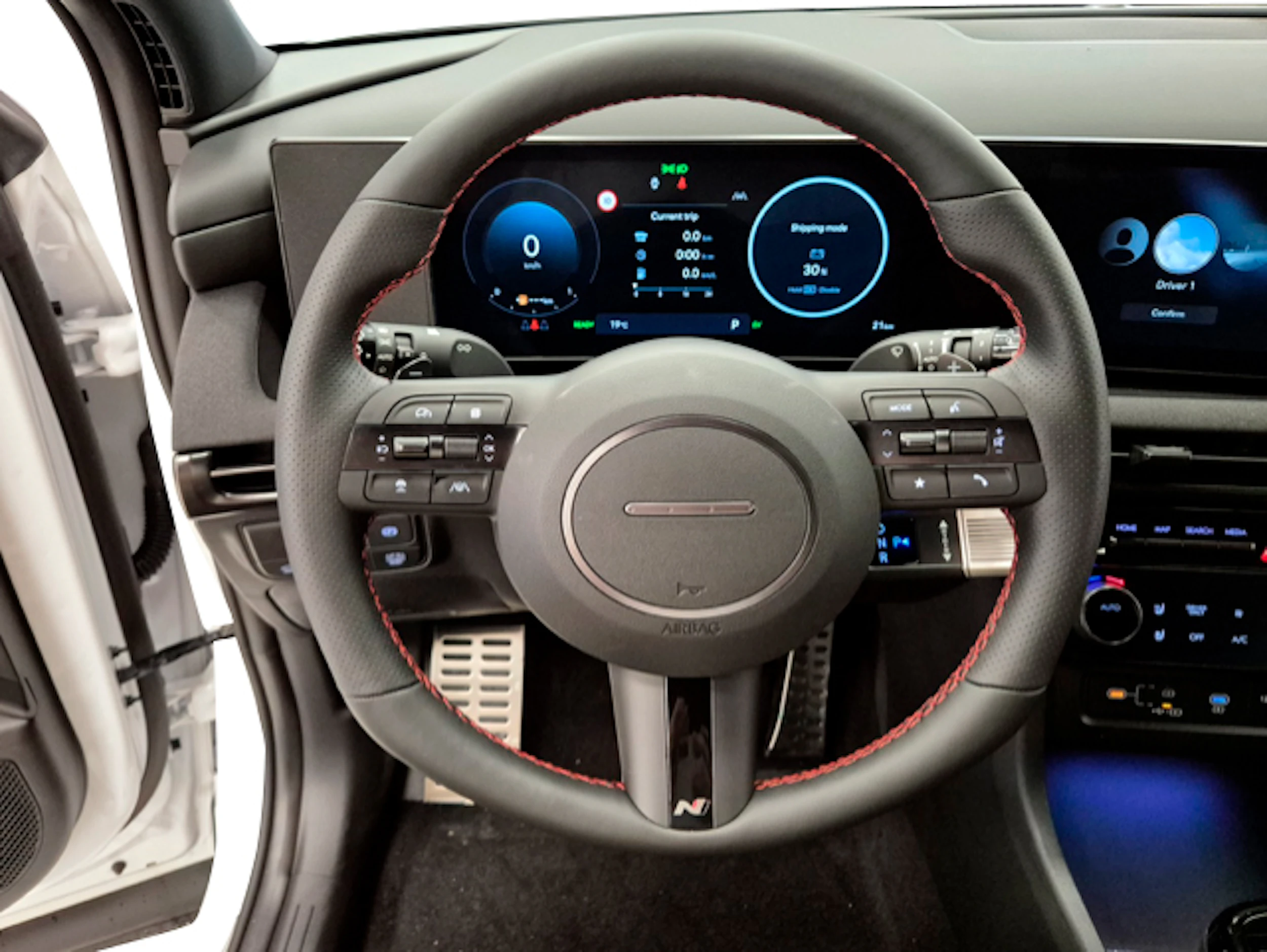 valkoinen Hyundai Tucson 2026 kuva 7.