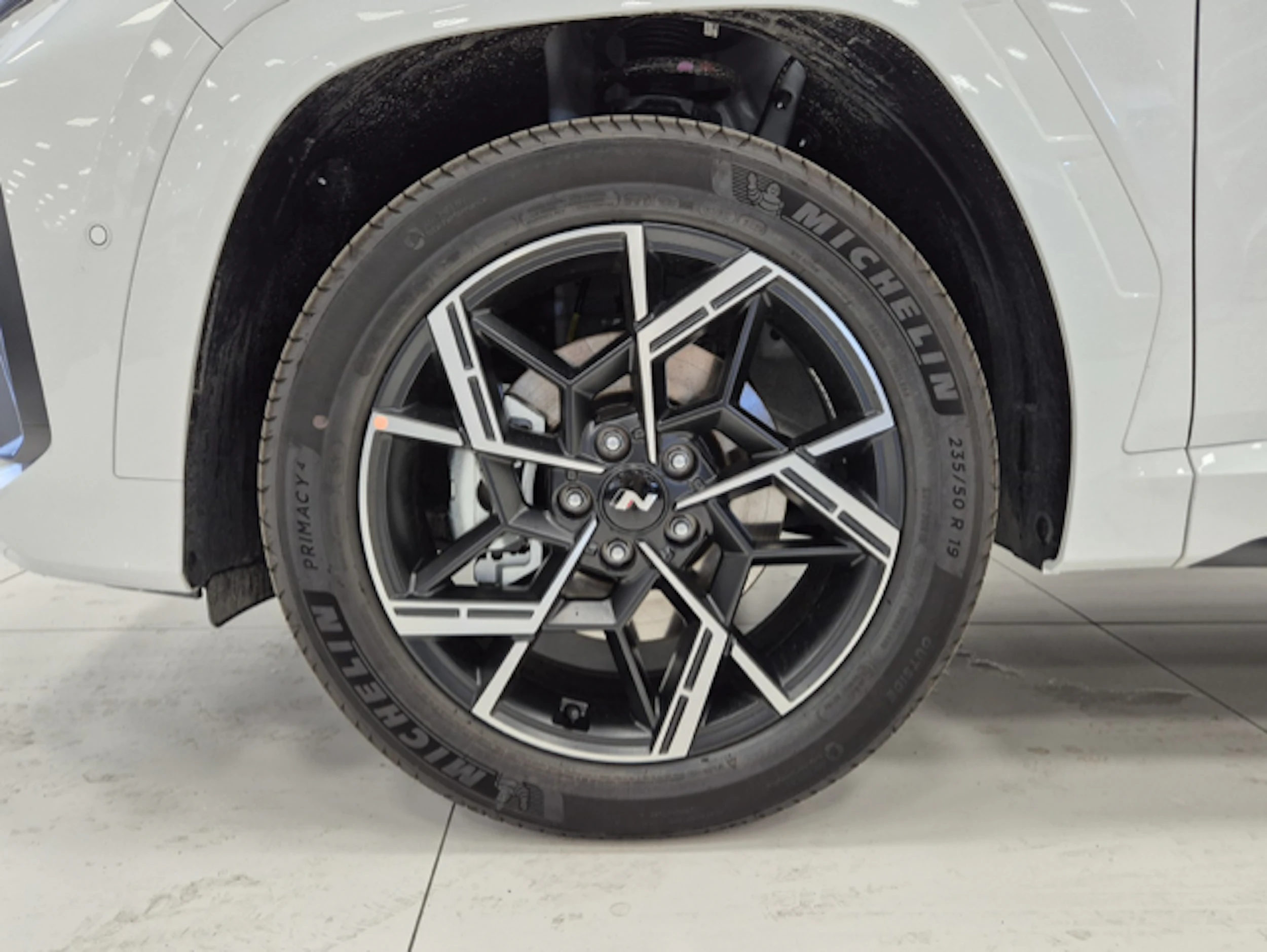 valkoinen Hyundai Tucson 2026 kuva 14.