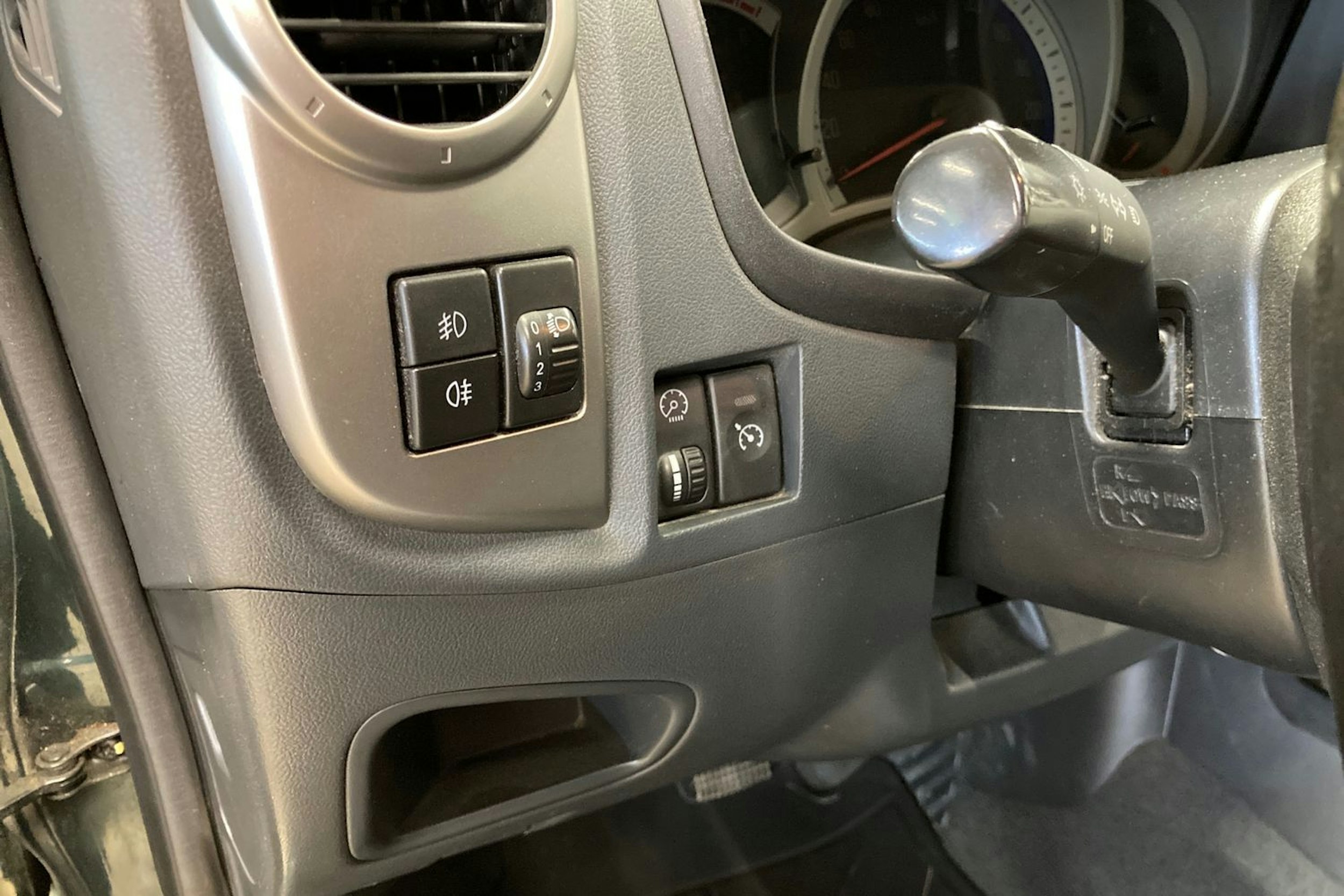 vihreä Isuzu D-Max 2008 kuva 19.