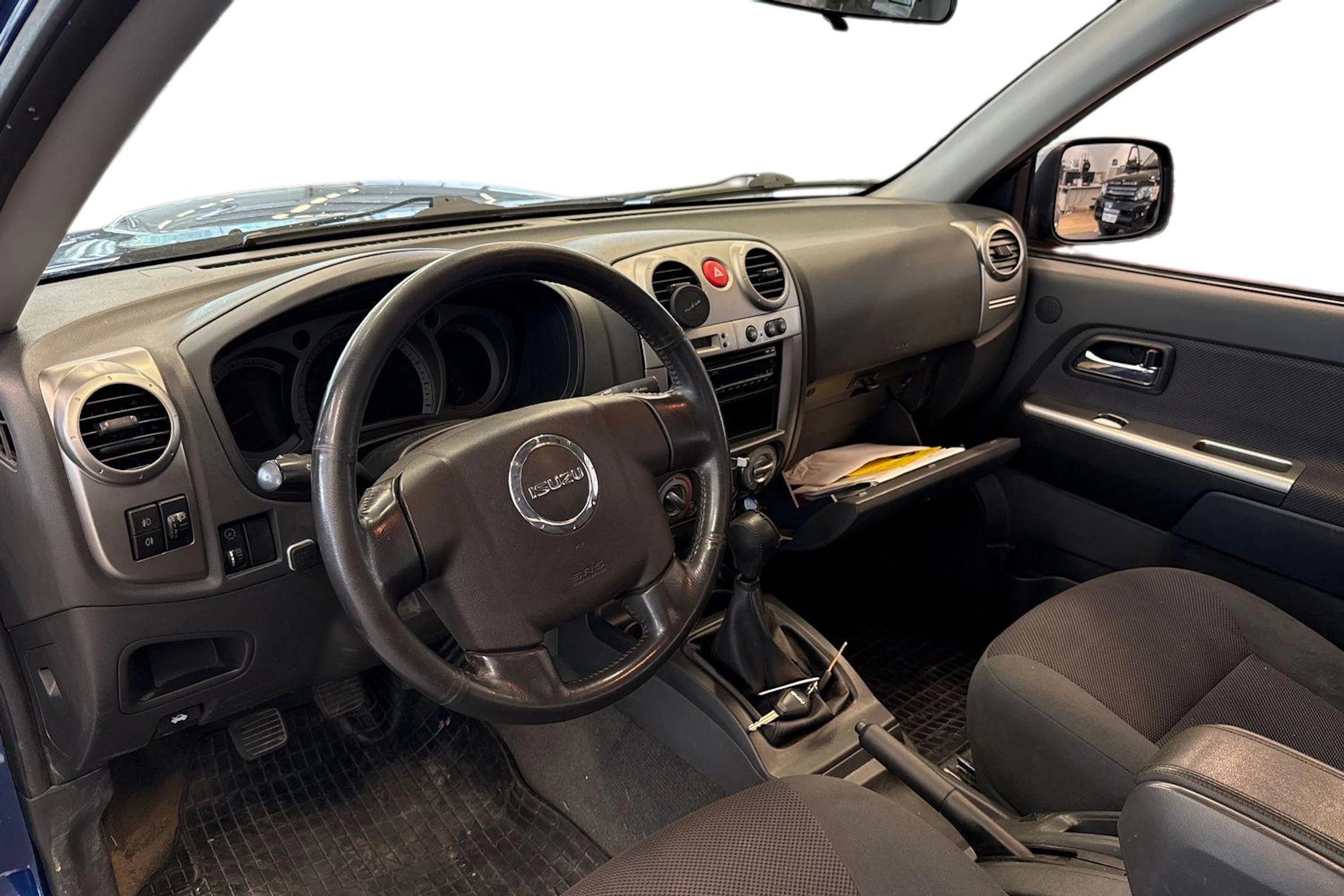 sininen Isuzu D-Max 2009 kuva 3.