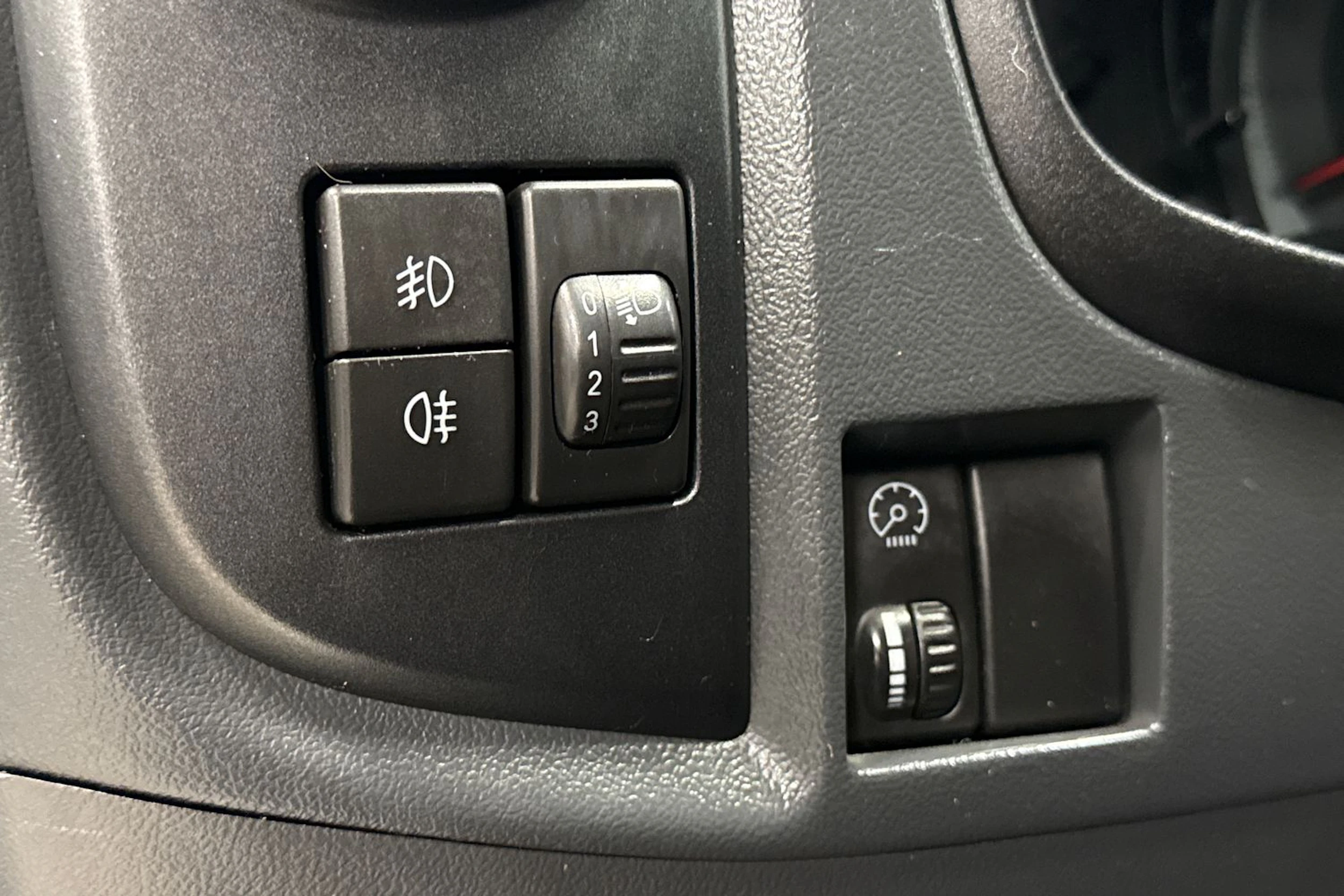 hopea Isuzu D-Max 2011 kuva 13.