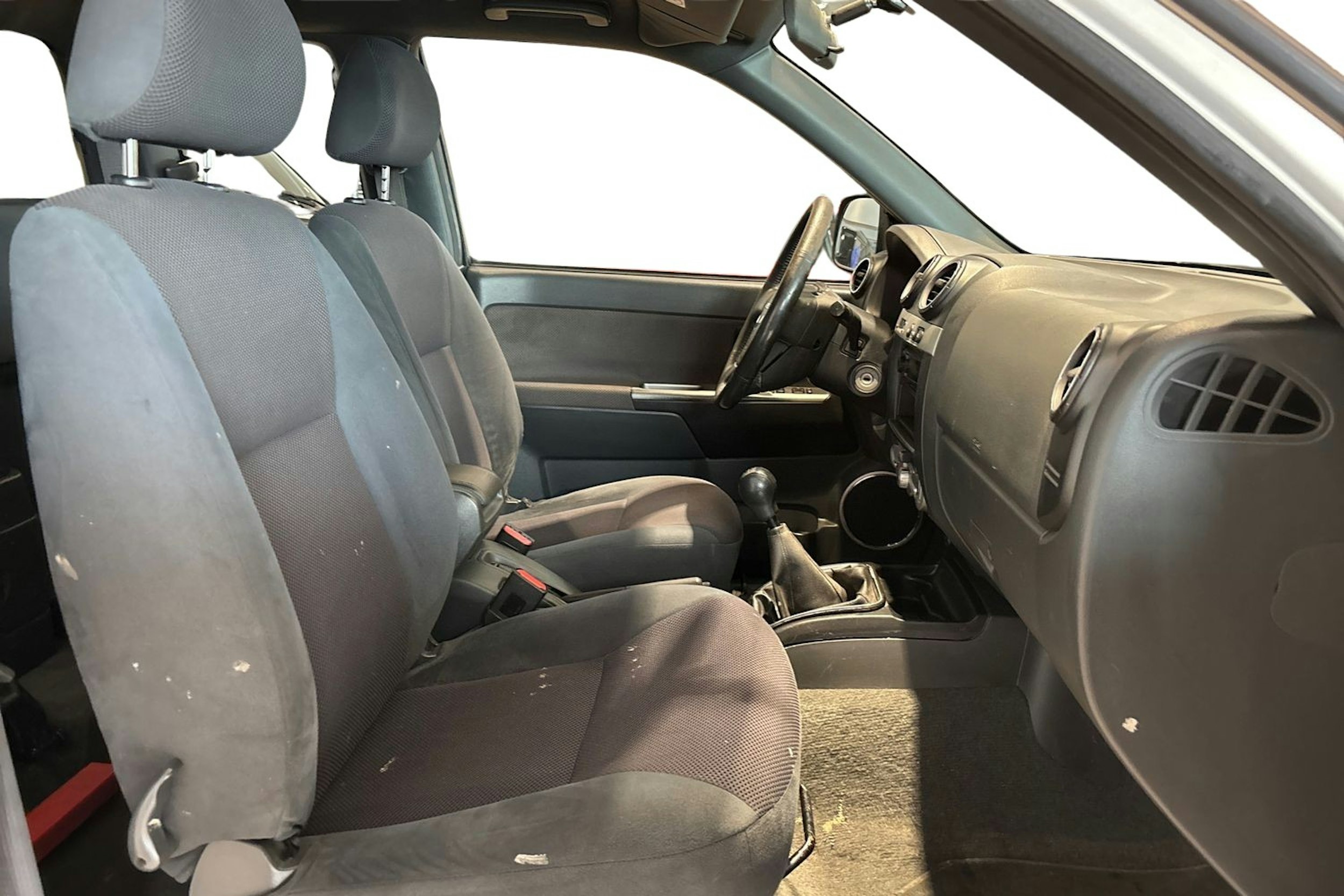ruskea (beige) Isuzu D-Max 2011 kuva 10.