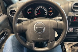 ruskea (beige) Isuzu D-Max 2011 kuva 18.