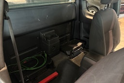ruskea (beige) Isuzu D-Max 2011 kuva 23.