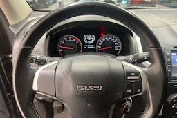 harmaa Isuzu D-Max 2017 kuva 13.