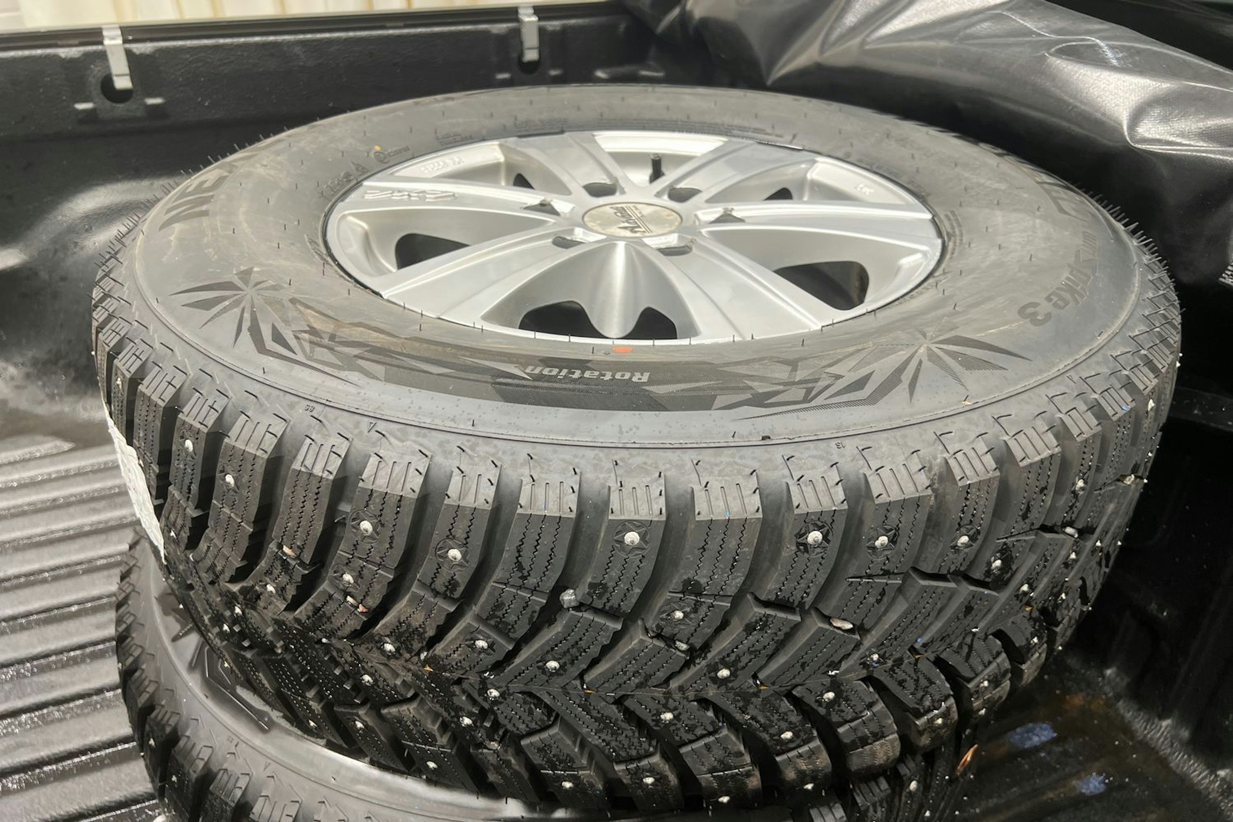harmaa Isuzu D-Max 2017 kuva 17.