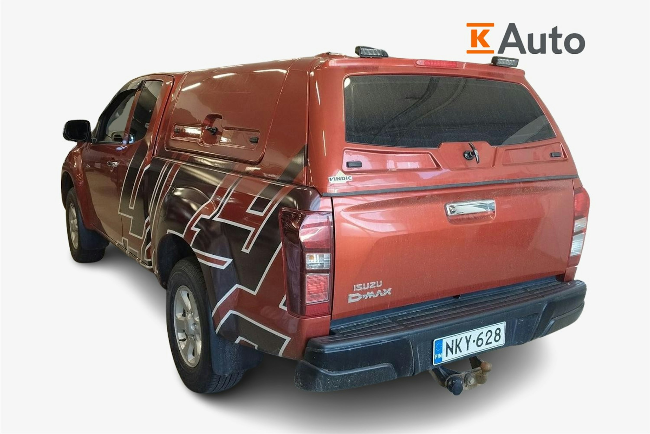 punainen Isuzu D-Max 2017 kuva 2.