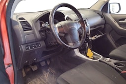 punainen Isuzu D-Max 2017 kuva 3.