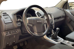 musta Isuzu D-Max 2018 kuva 9.