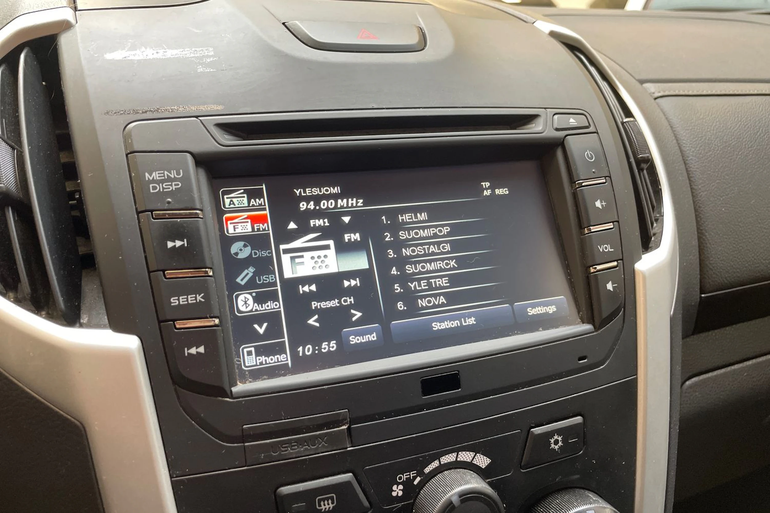 musta Isuzu D-Max 2018 kuva 20.