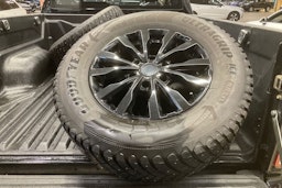 musta Isuzu D-Max 2021 kuva 25.