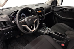 harmaa Isuzu D-Max 2024 kuva 8.