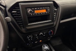 harmaa Isuzu D-Max 2024 kuva 13.