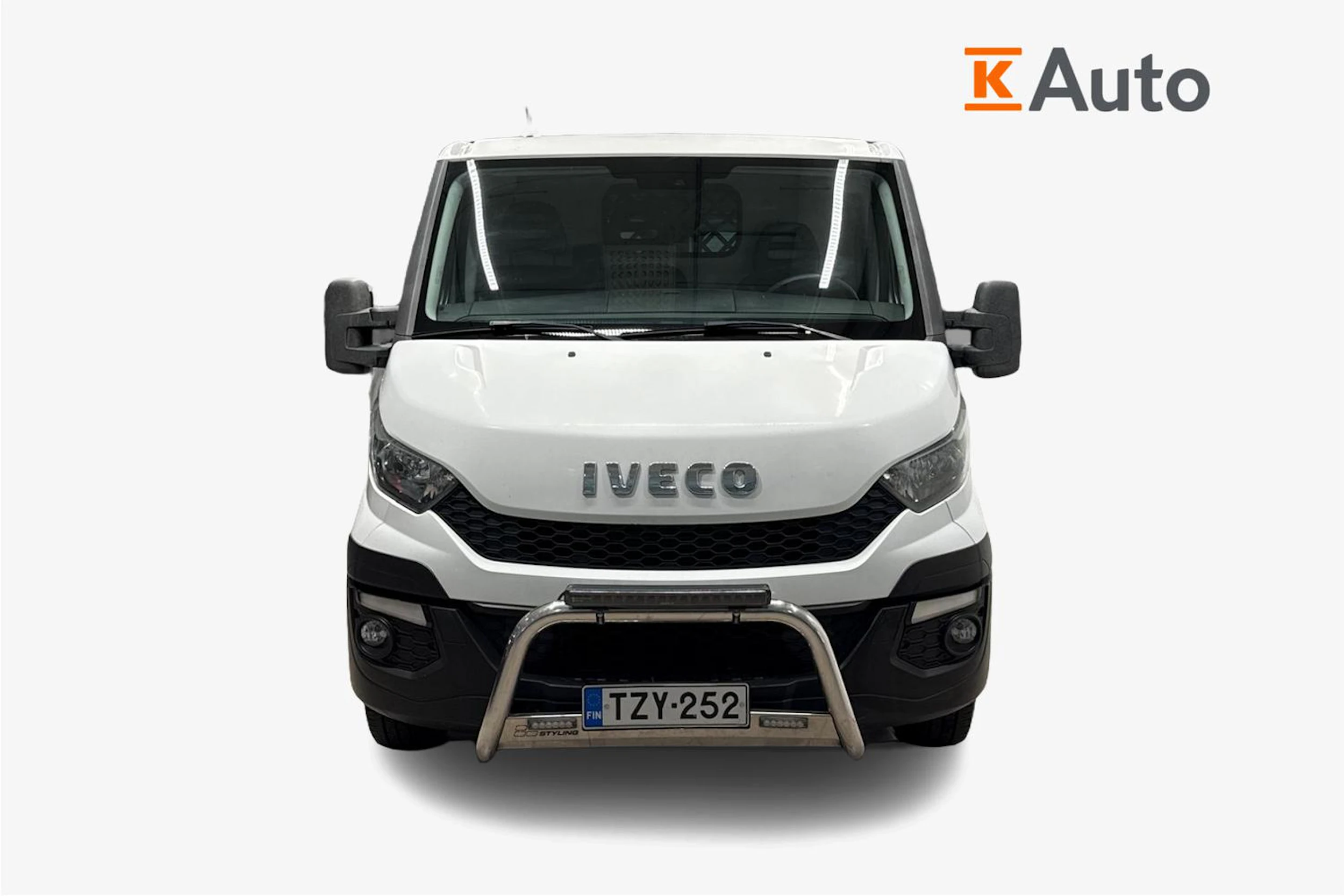 Valkoinen Iveco 35.S13V 2015 kuva 5.