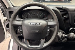 Valkoinen Iveco 35.S13V 2015 kuva 18.