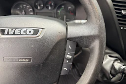 Valkoinen Iveco 35.S13V 2015 kuva 20.