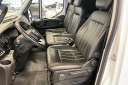 Valkoinen Iveco 35S16 2021 kuva 14.