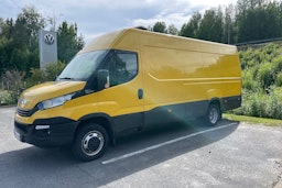 Keltainen Iveco 50C18 2018 kuva 21.
