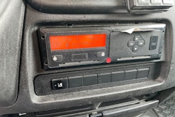 Keltainen Iveco 50C18 2018 kuva 28.