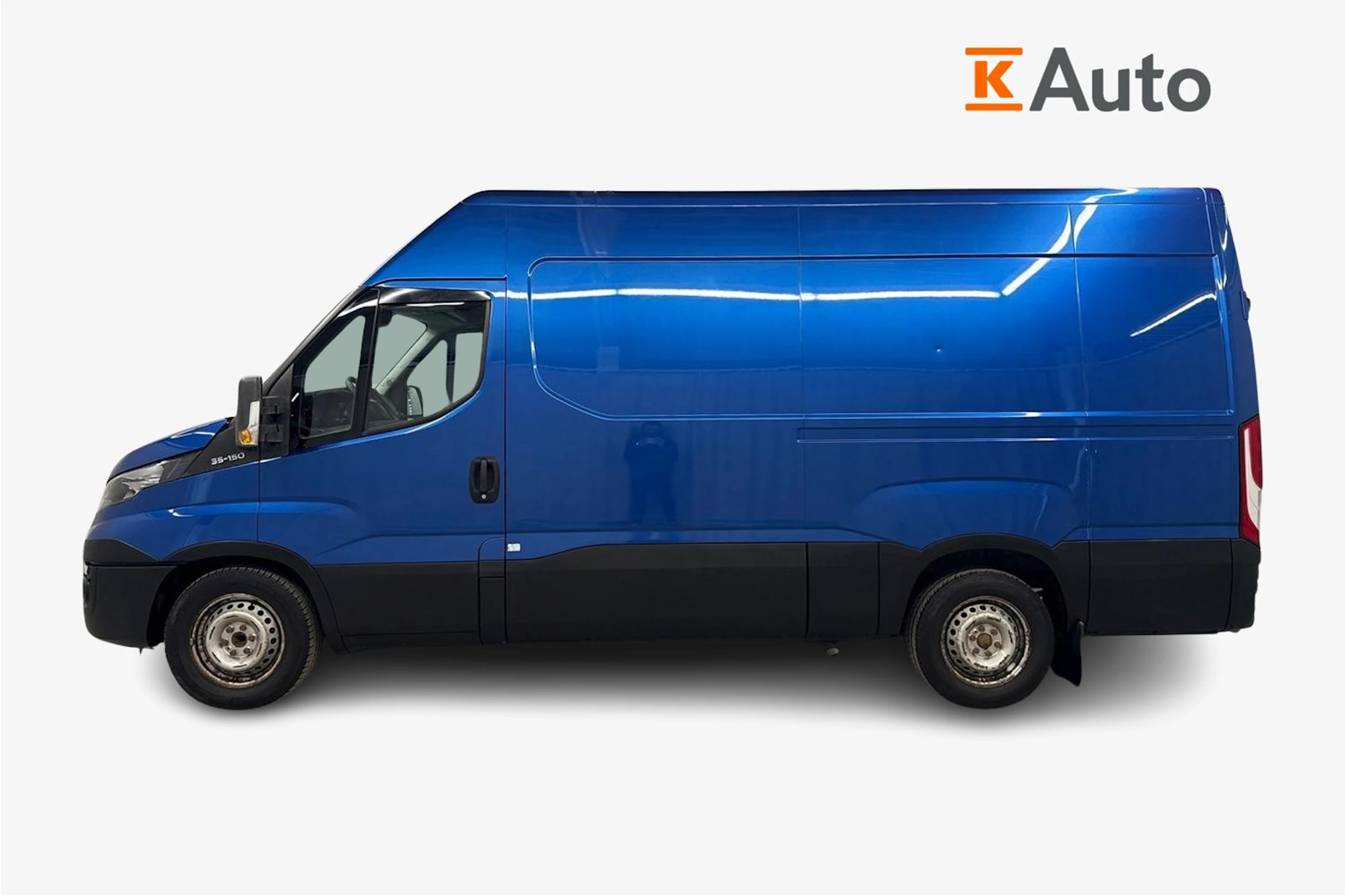 sininen Iveco Daily 2016 kuva 7.