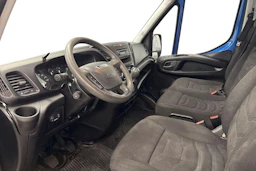 sininen Iveco Daily 2016 kuva 8.