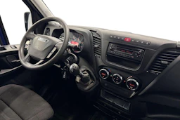 sininen Iveco Daily 2016 kuva 11.