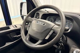 sininen Iveco Daily 2016 kuva 13.
