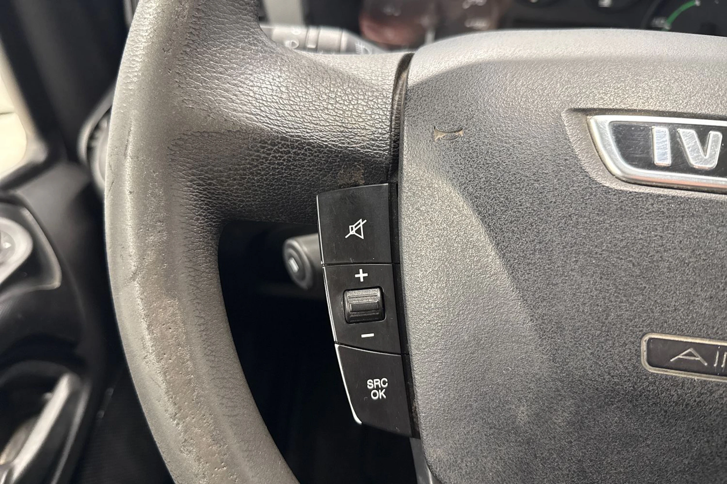 sininen Iveco Daily 2016 kuva 15.